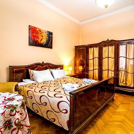 V Park Hotel Tbilisi Eksteriør bilde