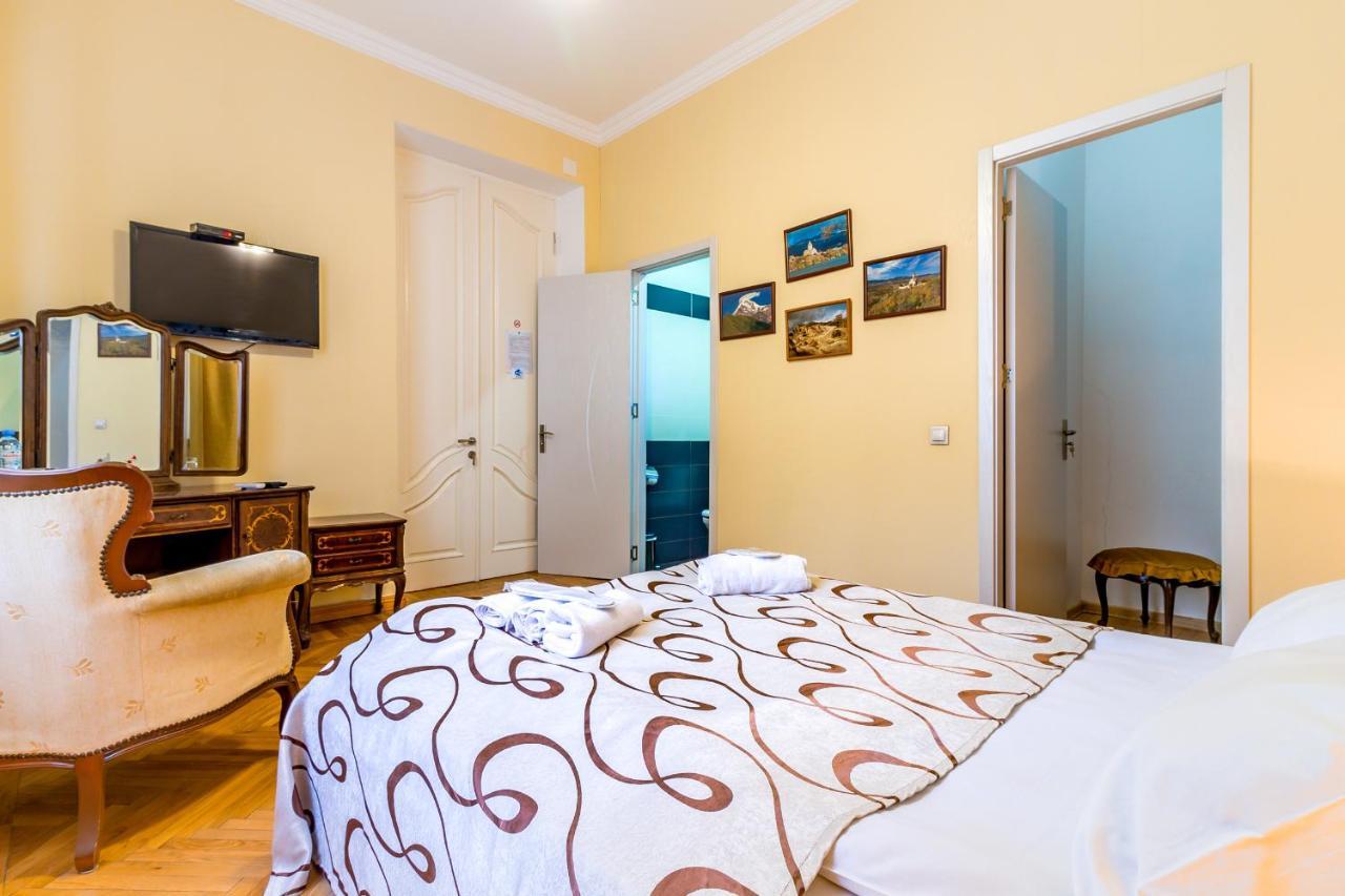 V Park Hotel Tbilisi Eksteriør bilde
