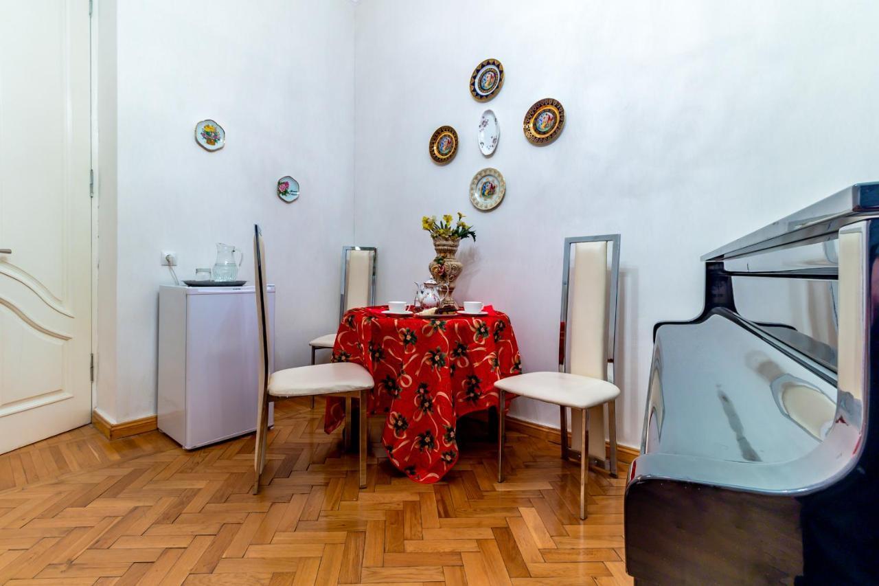 V Park Hotel Tbilisi Eksteriør bilde